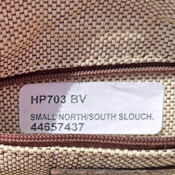 NWOT DOONEY & BOURKE Small Nth/Sth slouch bag Very well made! Brand new - Picture 12 of 12